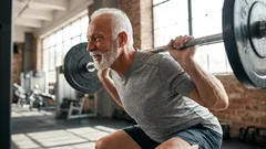 Ganhar músculo depois dos 50: o que resulta mesmo para ter mais força e energia